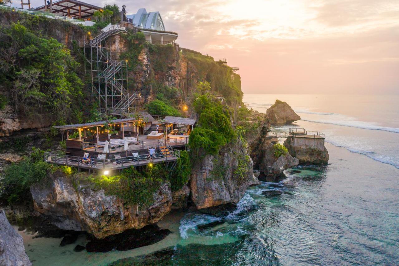 Ulu Cliffhouse Hotel Uluwatu Buitenkant foto